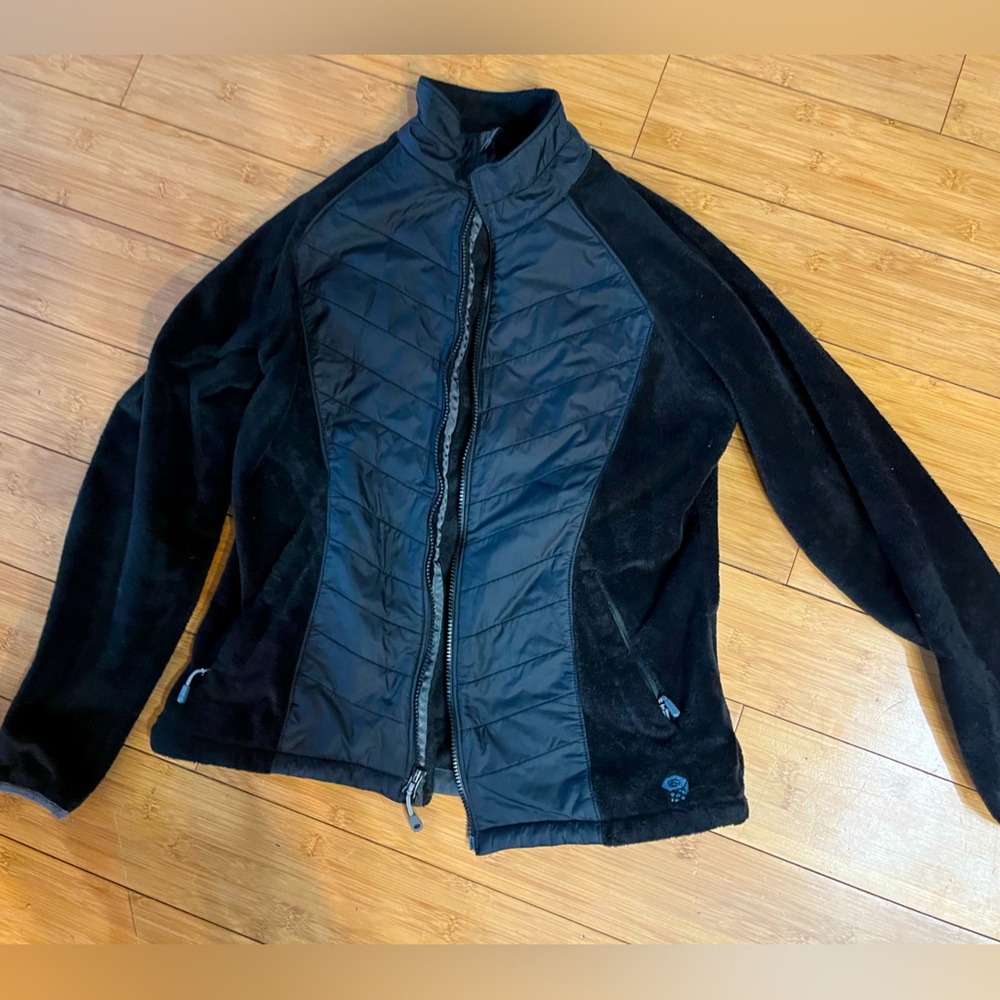 Mountain Hardwear women’s size medium. Black